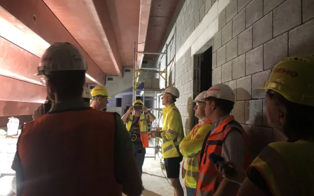 VIDEO: Už rok pracují dělníci na stavbě Horácké arény. Nahlédněte do prostor jihlavského „Kolosea"