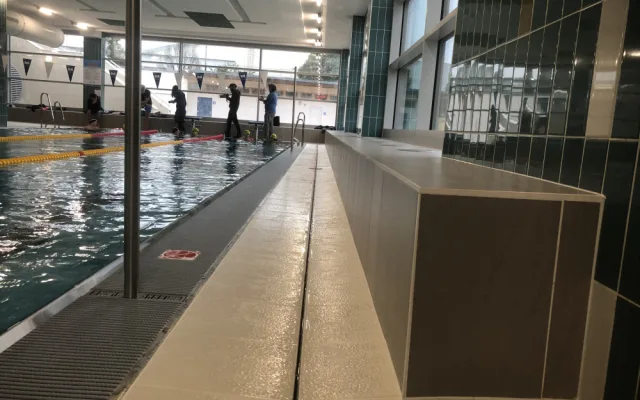VIDEO: Jihlavský aquapark otvírá nový plavecký bazén. Podívejte se na první trénink plavců