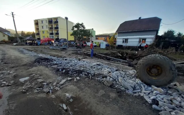 VIDEO: Slzy, trosky domů, tuny medu, co odnesla voda. Dobrovolnice z Jihlavska vzpomínají na den v České Vsi
