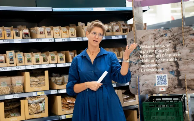 Tesco v Jihlavě rozšiřuje nabídku zdravých potravin, daruje tuny potravin lidem v nouzi, optimalizuje obaly a snižuje uhlíkovou stopu