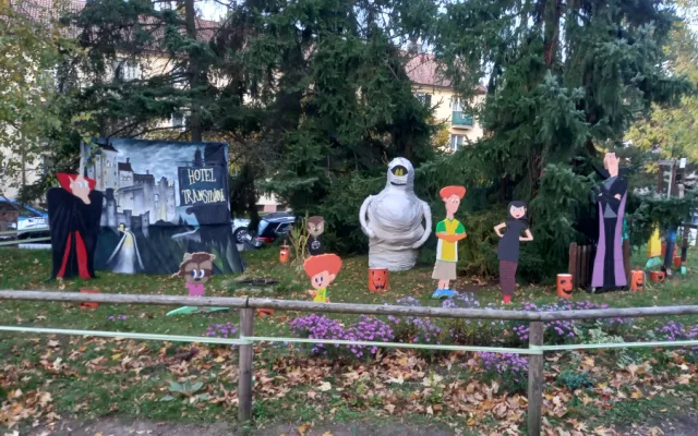 Jihlavský Palouček obsadili strašidelní obyvatelé z Hotelu Transylvania, příští neděli tam bude dýňování