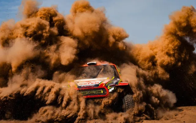 Martin Prokop startuje do své desáté Rally Dakar. Štěstí mu přišel popřát i prezident Petr Pavel