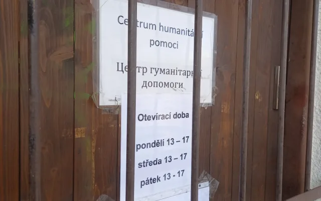 Centrum humanitární pomoci stále funguje. Pomáhá nejen materiálně, ale také v socializaci