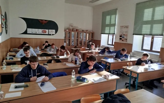 Na jihlavské gymnázium se sjeli nejlepší mladí fyzici. Na olympiádě reprezentovali i čtyři studenti z Vysočiny