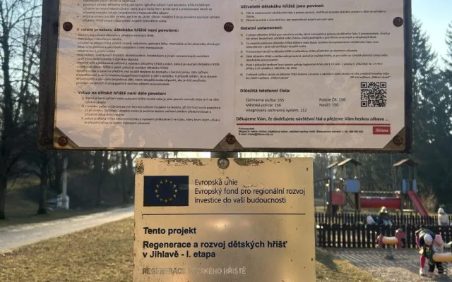 POLITICKÁ KORIDA: Kdy by měla být otevřená dětská hřiště? Odpovídají jihlavští zastupitelé