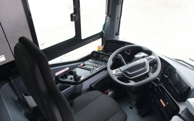 Na Jihlavsku dnes poprvé vyjel dopravce ČSAD Autobusy České Budějovice. Jezdí novými autobusy Iveco. Foto: Busem Vysočina (facebook)