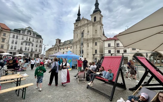 VIDEO: Májové slavnosti v Jihlavě. Podívejte se na letošní zaplétání máje