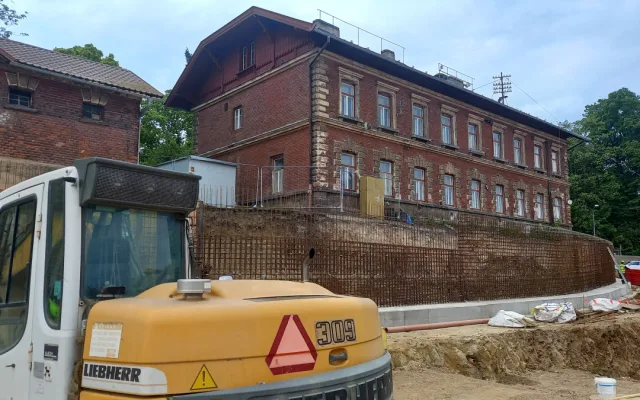 Před Silem vzniká nová silnice, odtěženou zem odvezlo šest tisíc nákladních aut
