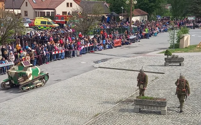 V Lukách bojoval také tančík vzor 33. Je jediný pojízdný svého druhu na světě