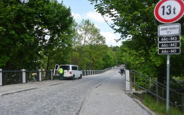 Starý Brněnský most je definitivně opravený, pro auta tam zůstala jednosměrka. Foto: Daniela Drozdováský most je definitivně opravený, pro auta tam zůstala jednosměrka