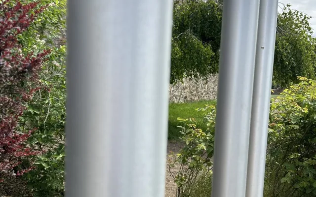 VIDEO: Na hradbách v Jihlavě jsou hudební prvky. Sluchátko, zvonkohra a xylofon