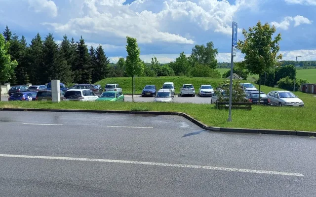 Parkování v Jihlavě IX: Na P+R se dá parkovat zdarma, zatím je v Jihlavě jediné