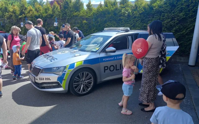 Foto: Lety vrtulníkem i exkurze v sanitce. Záchranáři přilákali tisíce dětí