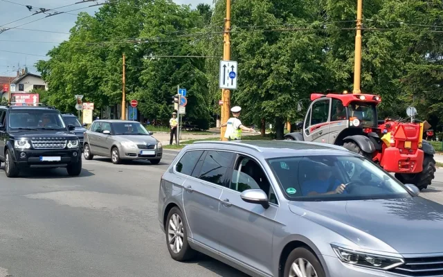 FOTO: Dopravní policisté soutěžili, řízení křižovatky se obešlo bez excesů