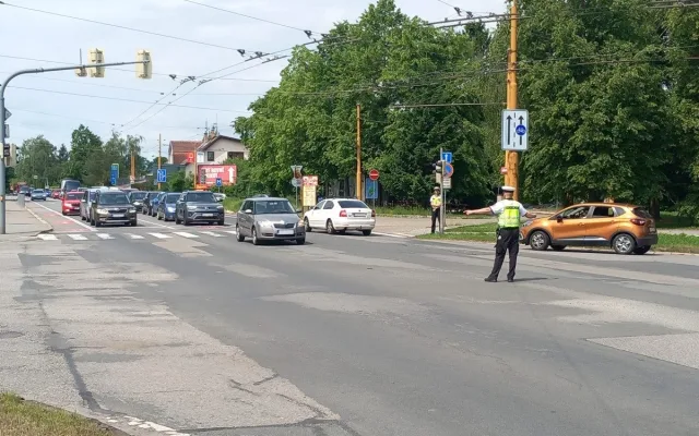 FOTO: Dopravní policisté soutěžili, řízení křižovatky se obešlo bez excesů