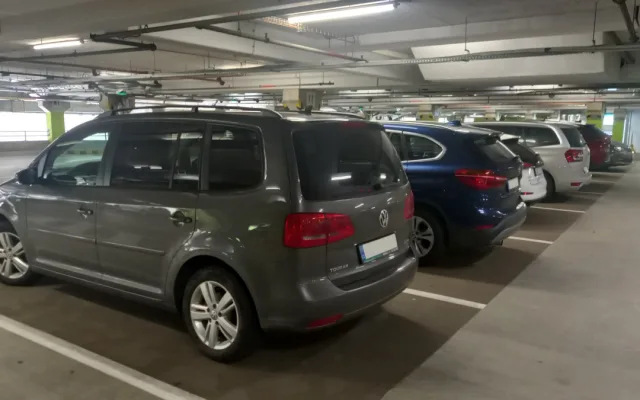 Parkování v Jihlavě X: V Cityparku se i nadále dá stát až pět hodin zdarma