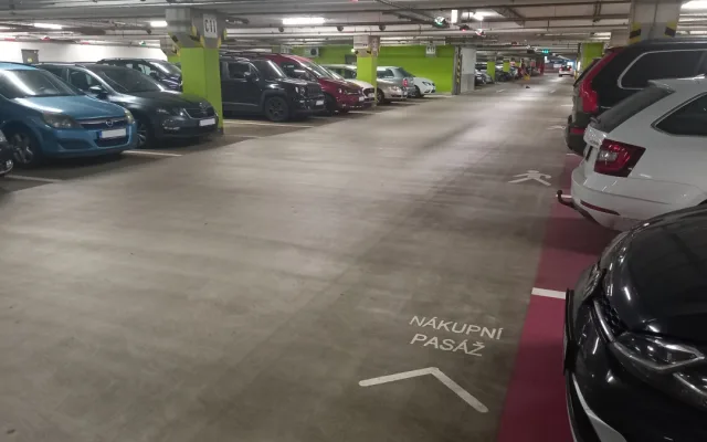 Parkování v Jihlavě X: V Cityparku se i nadále dá stát až pět hodin zdarma