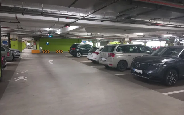 Parkování v Jihlavě X: V Cityparku se i nadále dá stát až pět hodin zdarma