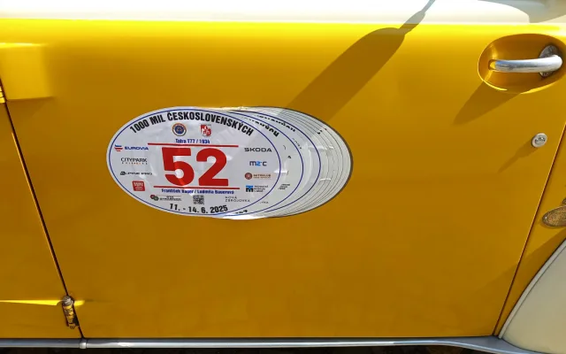 Na trase 1000 mil československých je také unikátní Tatra T77. Jela už v roce 1934