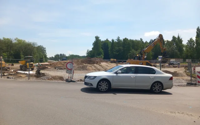 FOTO: Přeložka silnice mezi Jihlavskou a Brněnskou ulicí ve Žďáru je téměř hotová