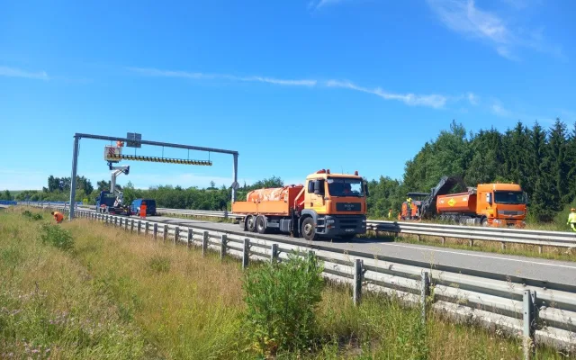 Jihlavský tunel je zavřený, dělníci v něm vymění povrch a opraví i mosty