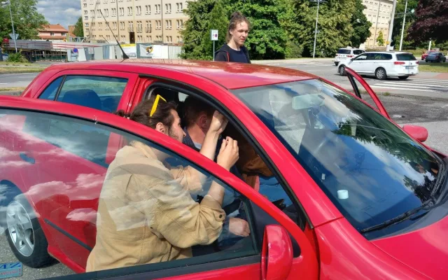 FOTO: V Jihlavě se natáčí nový sitcom. Diváci se při scénách od nemocnice zasmějí