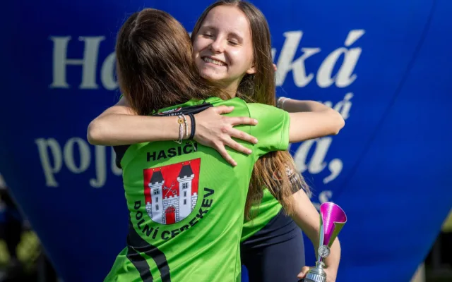 Máme štěstí na trenéra a na skvělou partu, říkají úspěšné hasičky z Dolní Cerekve