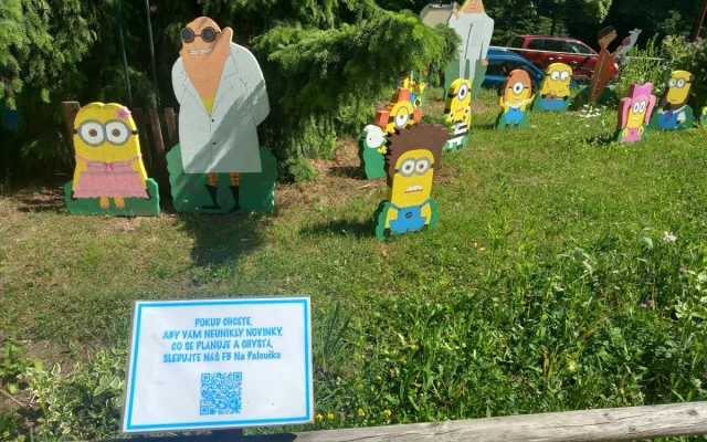 FOTO: Mimoni i padouchové v Jihlavě. Na Paloučku je opět veselo