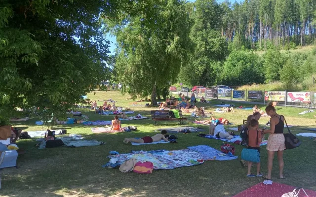 FOTO: Koupaliště v Lukách bylo v červenci čtrnáct dní zavřené, nyní opět ožilo