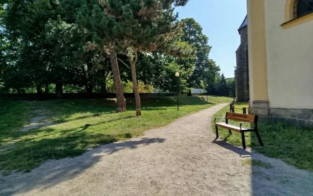 FOTO: Ztracená lavička může udělat z Jakubského náměstí v Jihlavě oázu klidu