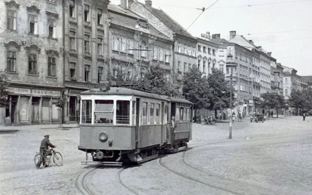 Tramvaj na Masarykově náměstí