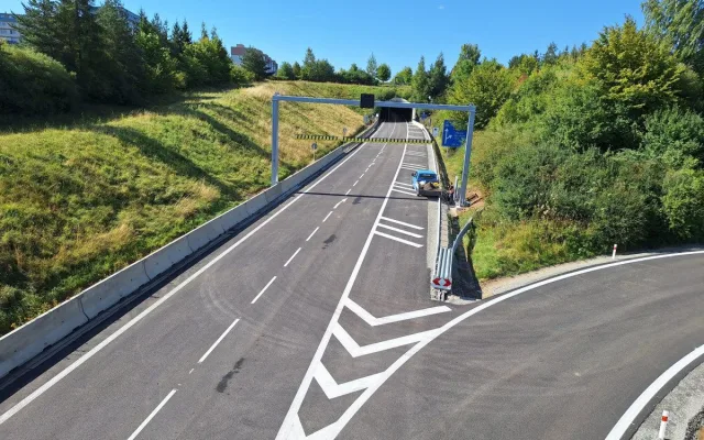 Úleva pro řidiče. Zítra se otevře opravený úsek na I/38 včetně tunelu