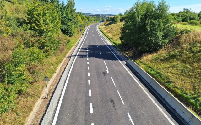 Úleva pro řidiče. Zítra se otevře opravený úsek na I/38 včetně tunelu