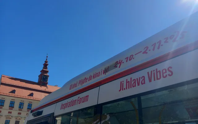 FOTO: Do ulic vyjela dokumentární Ji.hlava, program pro mladé bude delší