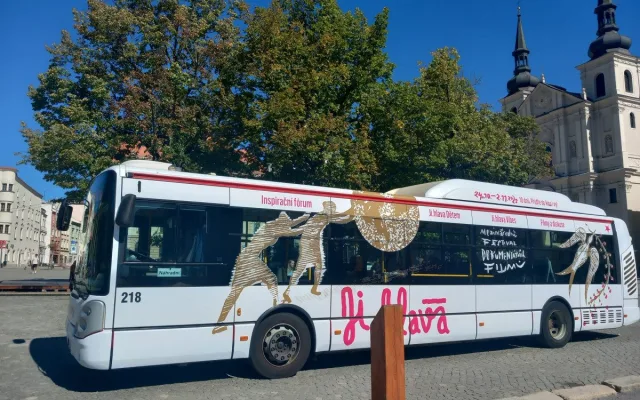 FOTO: Do ulic vyjela dokumentární Ji.hlava, program pro mladé bude delší