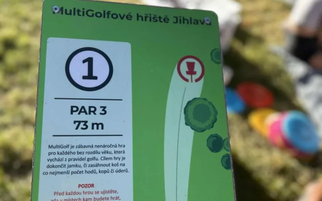 FOTO: V Jihlavě jsme si zahráli disgolf s čtenáři. O dobrou zábavu nebyla nouze