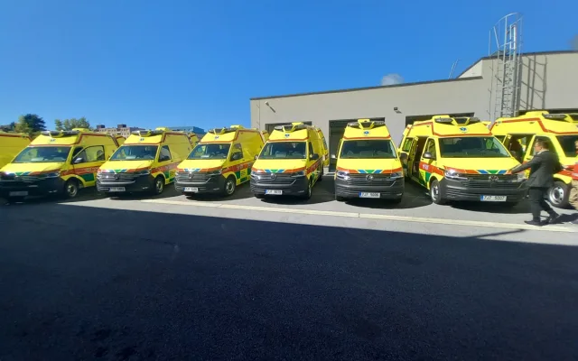 VIDEO: Záchranáři mají nové sanitky. Hlasité sirény nepřekračují hlukové limity