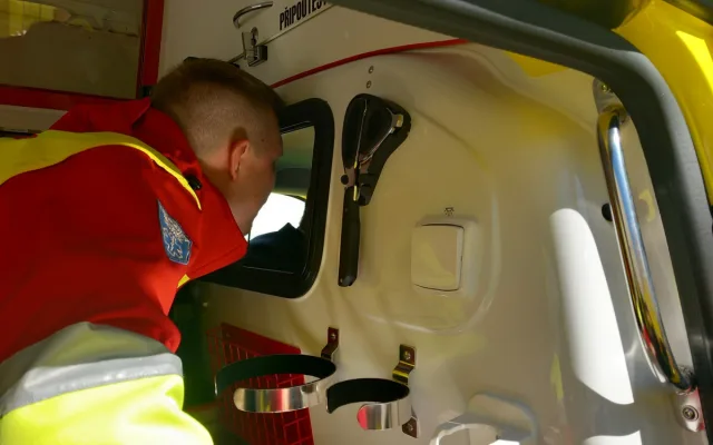 VIDEO: Záchranáři mají nové sanitky. Hlasité sirény nepřekračují hlukové limity
