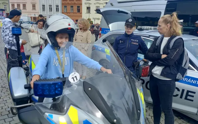 FOTO: Policie se v Jihlavě ukázala malým i velkým. Velký zájem vzbudilo Ferrari