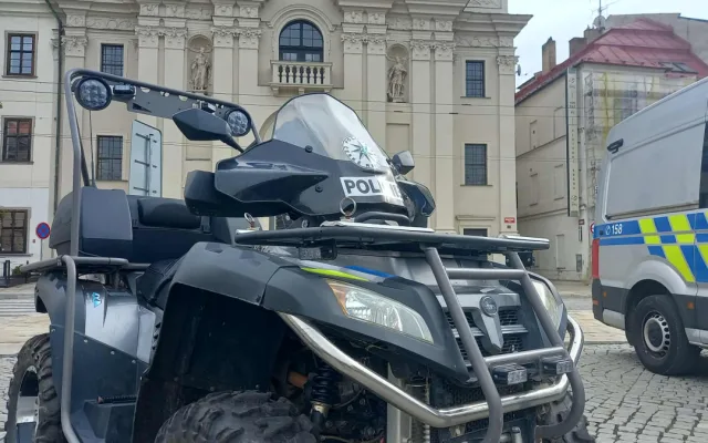 FOTO: Policie se v Jihlavě ukázala malým i velkým. Velký zájem vzbudilo Ferrari