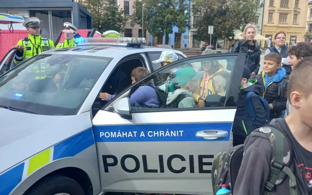 FOTO: Policie se v Jihlavě ukázala malým i velkým. Velký zájem vzbudilo Ferrari