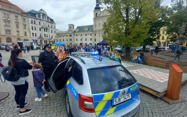 FOTO: Policie se v Jihlavě ukázala malým i velkým. Velký zájem vzbudilo Ferrari