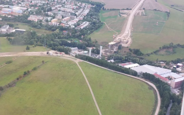 FOTO: Obchvaty zrychlují dopravu a mění krajinu u Brtnice, Rytířska i u Jihlavy
