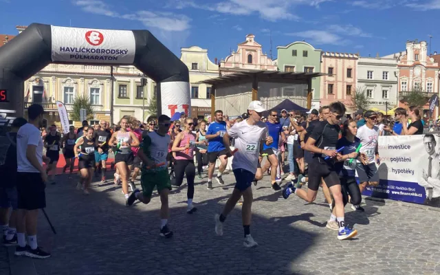 FOTO: Havlíčkobrodským náměstí proběhly stovky lidí, Diana Mezuliáníková byla pátá