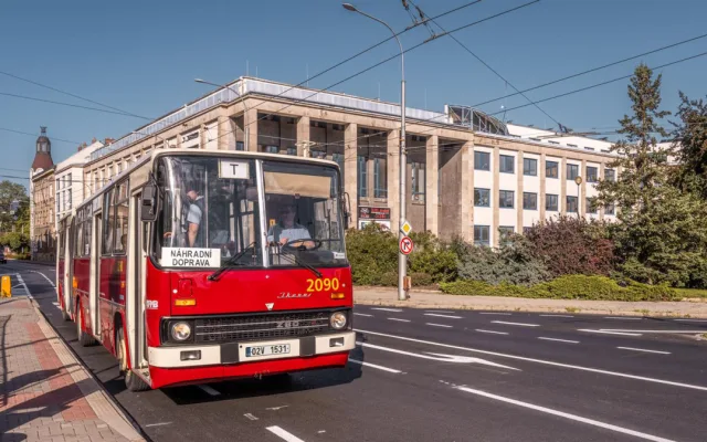 FOTO: Retrolinky v Jihlavě nabídly cestu nejen do minulosti, ale i do budoucnosti
