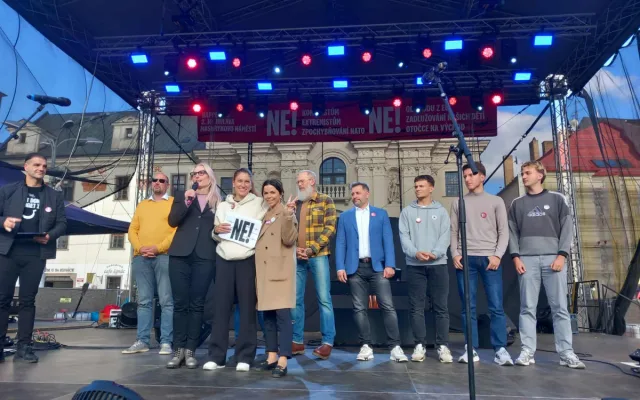 V Jihlavě lidé říkají „ne“ komunistům. Stále je velká naděje, sdělila Vašáryová
