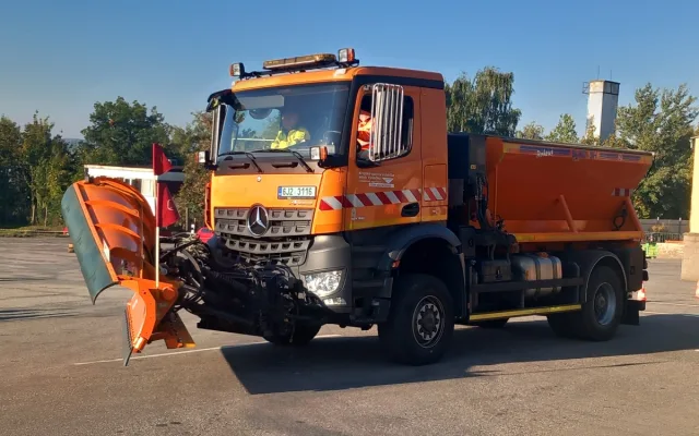 FOTO: Jsme naprosto připraveni, hlásí před začátkem zimy cestáři. Soutěžili v rodeu