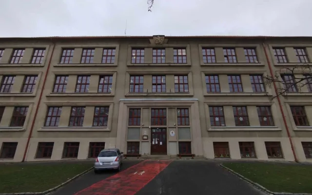 Nekonečný příběh ZŠ Havlíčkova. Jihlavská radnice opět hledá, kdo školu opraví