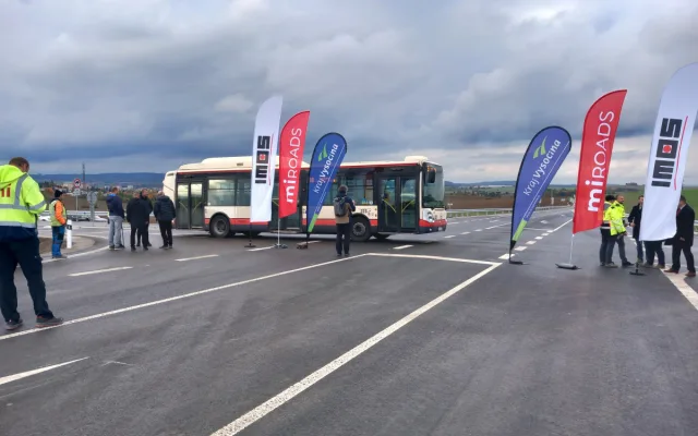 FOTO: Jihovýchodní obchvat Jihlavy se otevírá, řidiči ho mohou využívat v celé délce