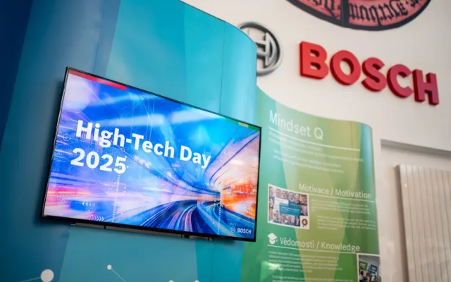 Bosch představil studentům firmu, výrobu a moderní automobilové technologie